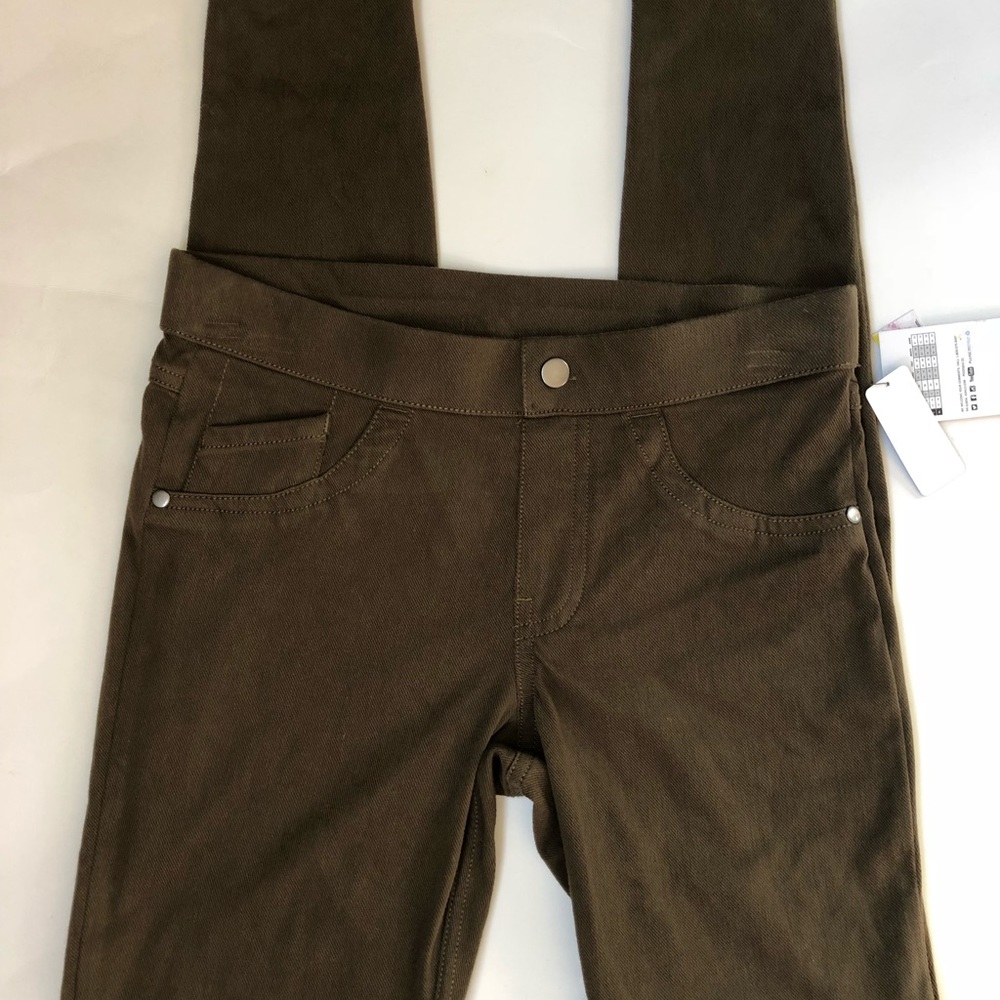 NWT HUE ARMY GREEN SOFT BAND LEGGING PANT SZ SM